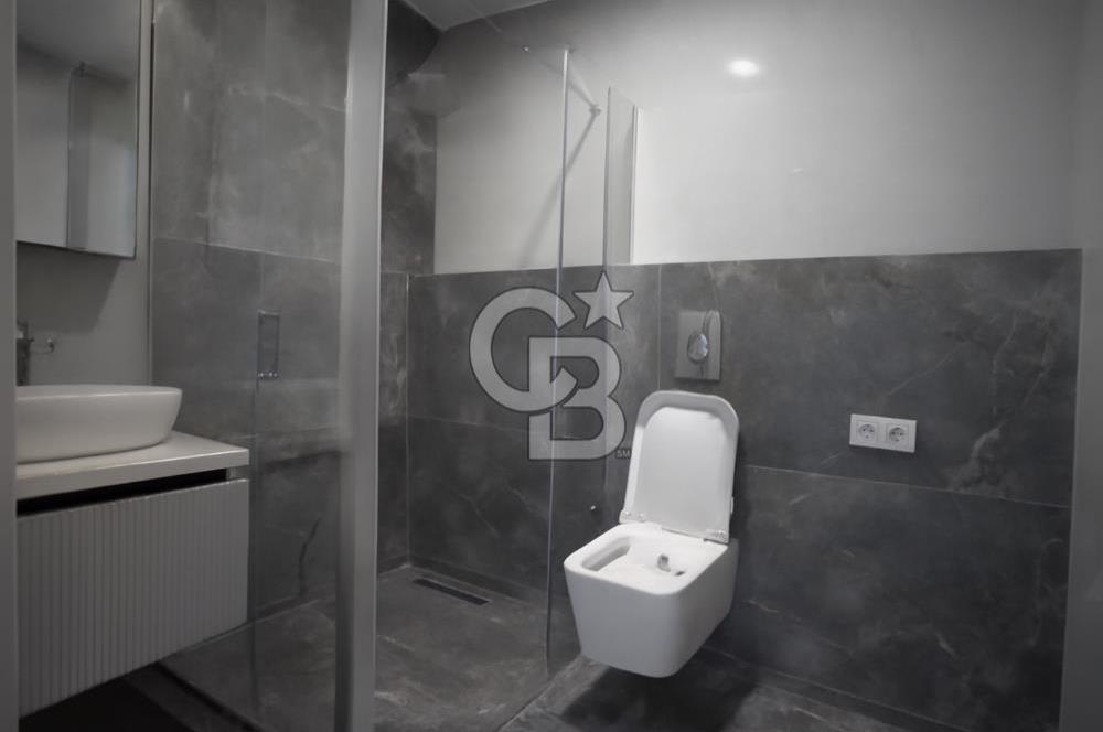 URLA KALABAK’TA DENİZE SIFIR SATILIK KOMPLE BİNA