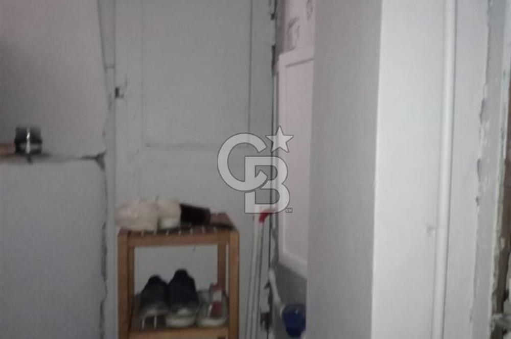 Üsküdar Zeynep Kamil' de Merkeze Yakın 2+1 60 m2 Zemin Kat Daire