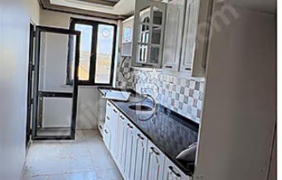 HARAÇÇIDA 2 AYRI DAİRE ŞEKLİNDE DUBLEX CADDE YANI SİTEDE