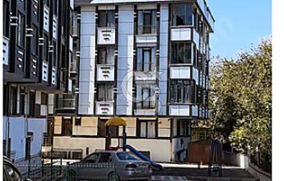 HARAÇÇIDA 2 AYRI DAİRE ŞEKLİNDE DUBLEX CADDE YANI SİTEDE