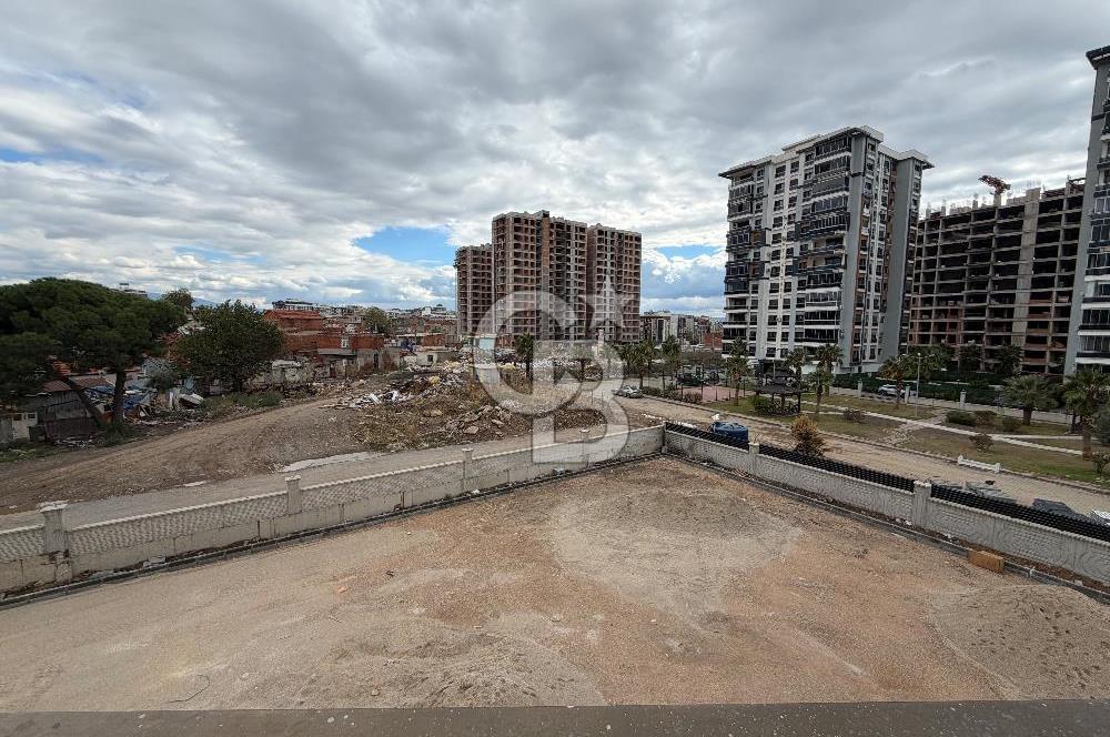 Karşıyaka Örnekköy ROGE TOWER'da Satılık 3+1 Havuzlu Sıfır Daire