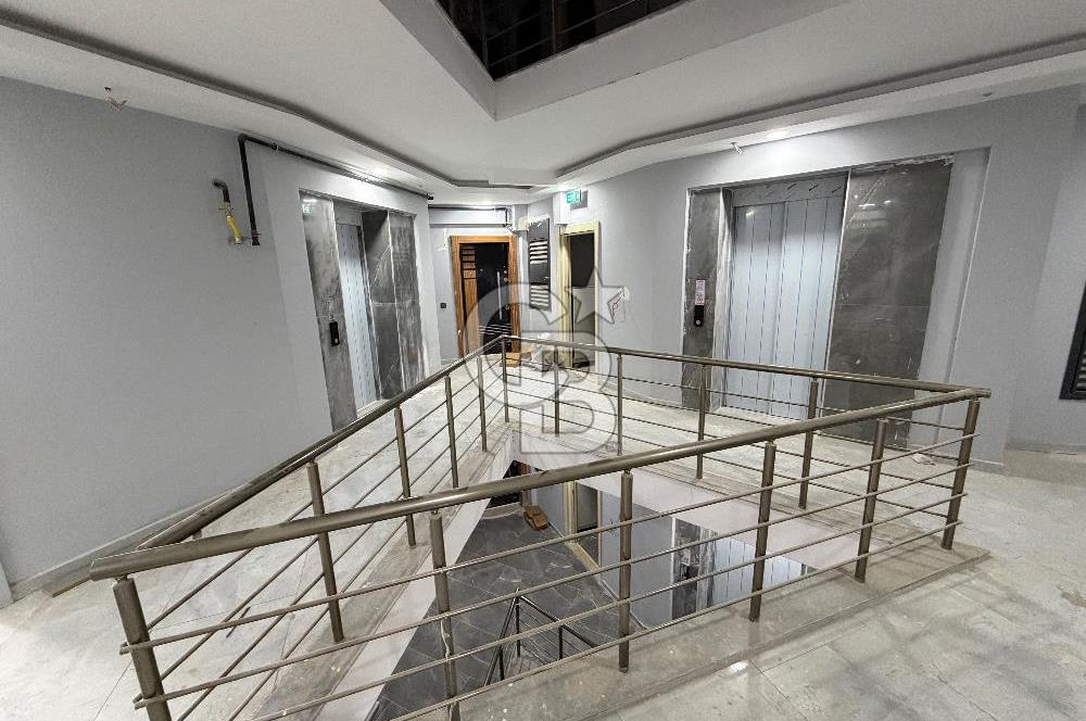 Karşıyaka Örnekköy ROGE TOWER'da Satılık 3+1 Havuzlu Sıfır Daire