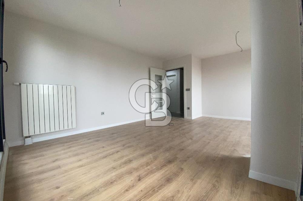 Üsküdar Mimoza Evleri Sitesinde Satılık 3+1 Otoparklı Daire