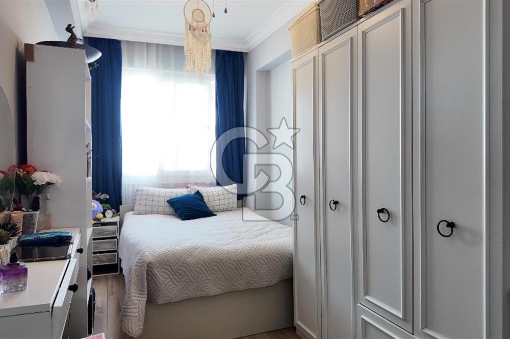 Karşıyaka Yalı’da Full Tadilatlı, Giyinme Odalı Lüks 3+1 Daire