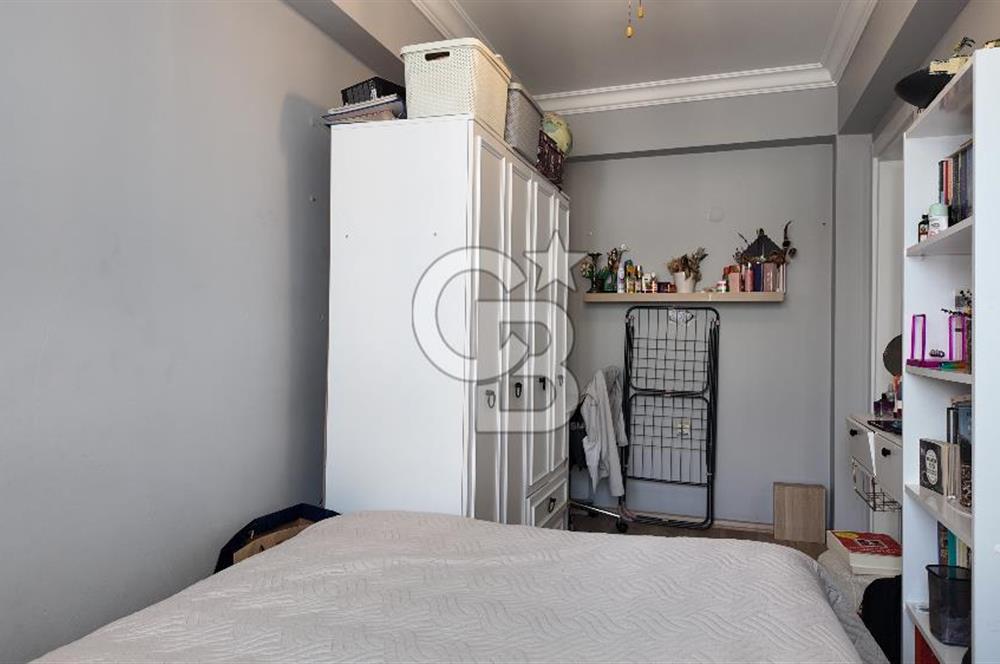 Karşıyaka Yalı’da Full Tadilatlı, Giyinme Odalı Lüks 3+1 Daire