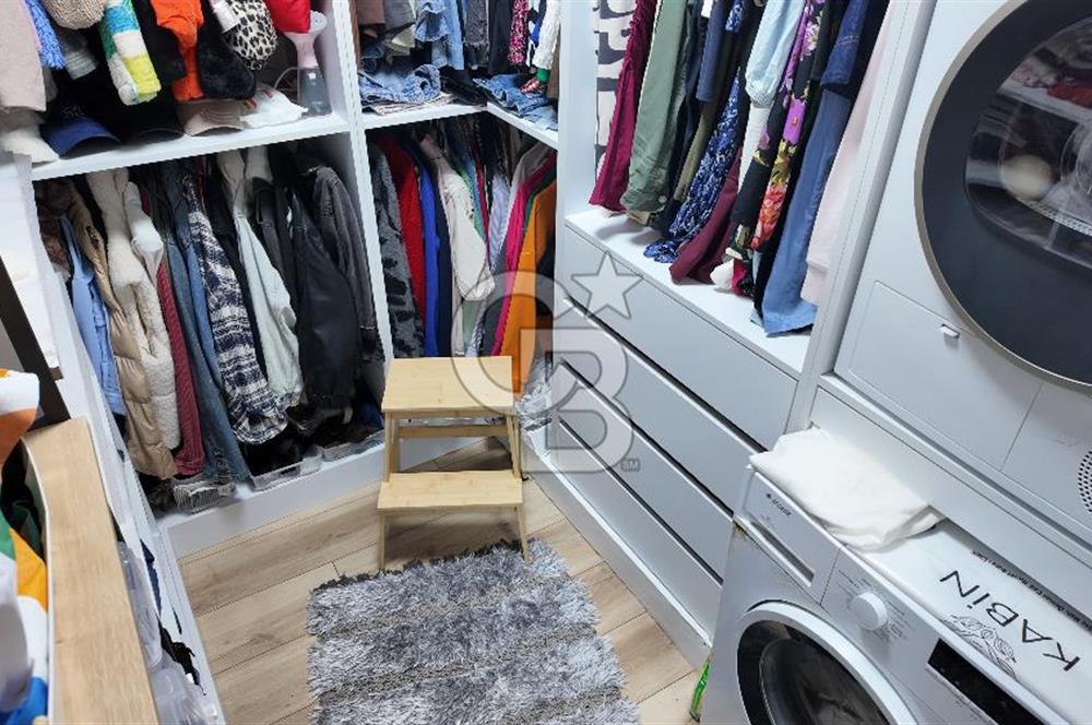 Karşıyaka Yalı’da Full Tadilatlı, Giyinme Odalı Lüks 3+1 Daire