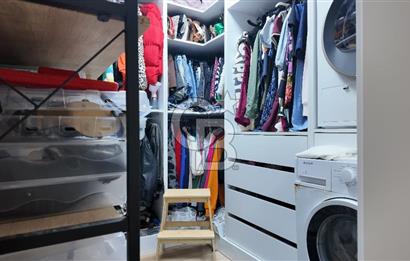 Karşıyaka Yalı’da Full Tadilatlı, Giyinme Odalı Lüks 3+1 Daire