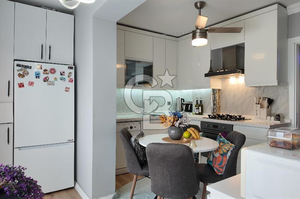 Karşıyaka Yalı’da Full Tadilatlı, Giyinme Odalı Lüks 3+1 Daire