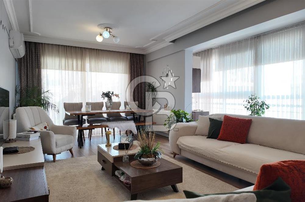 Karşıyaka Yalı’da Full Tadilatlı, Giyinme Odalı Lüks 3+1 Daire