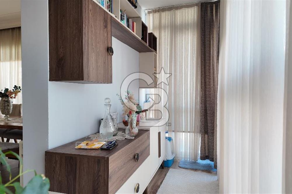 Karşıyaka Yalı’da Full Tadilatlı, Giyinme Odalı Lüks 3+1 Daire