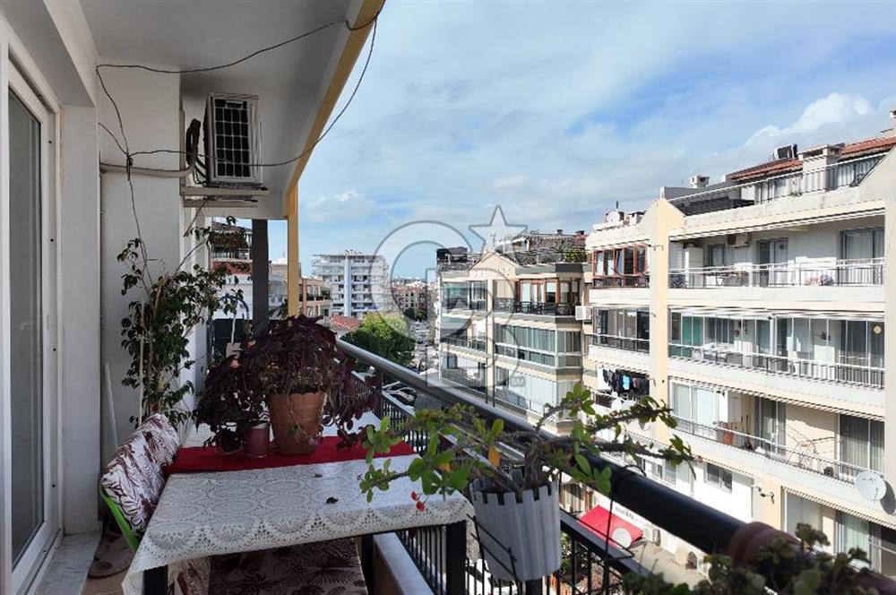 Karşıyaka Yalı’da Full Tadilatlı, Giyinme Odalı Lüks 3+1 Daire