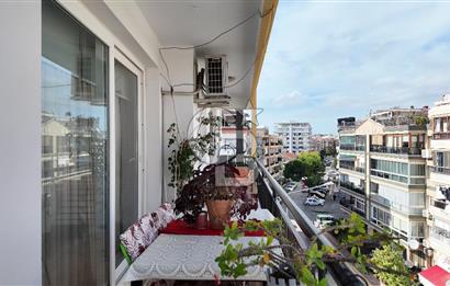 Karşıyaka Yalı’da Full Tadilatlı, Giyinme Odalı Lüks 3+1 Daire