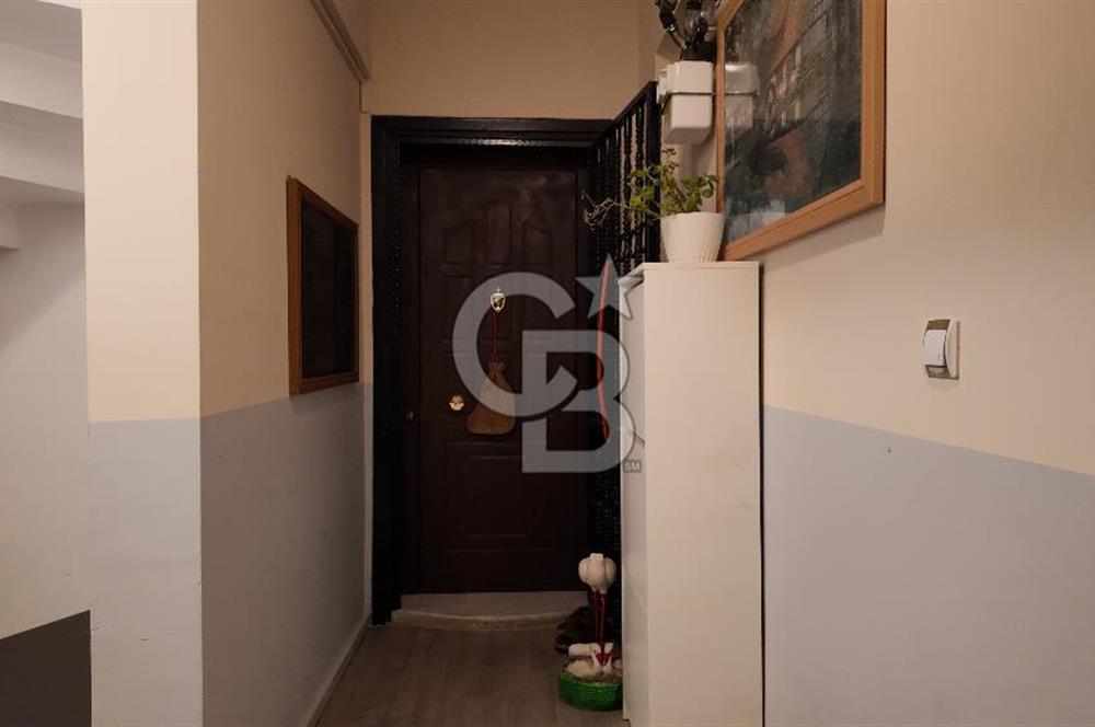 Karşıyaka Yalı’da Full Tadilatlı, Giyinme Odalı Lüks 3+1 Daire