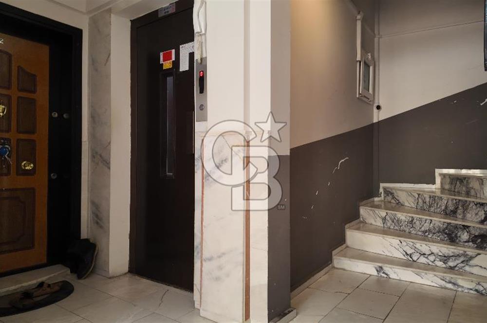 Karşıyaka Yalı’da Full Tadilatlı, Giyinme Odalı Lüks 3+1 Daire