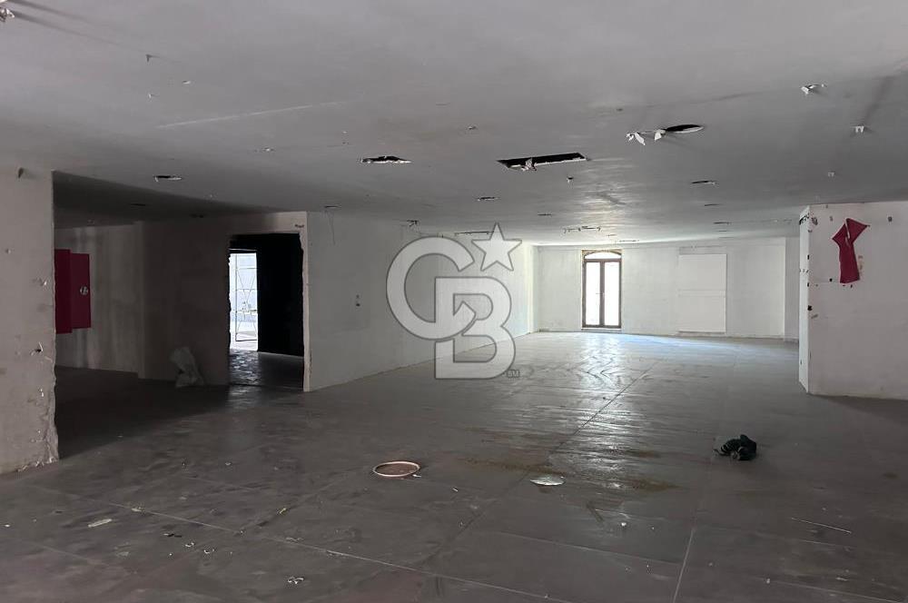 Sultanbeyli Yan Yolda Tem Cepheli Komple Bina