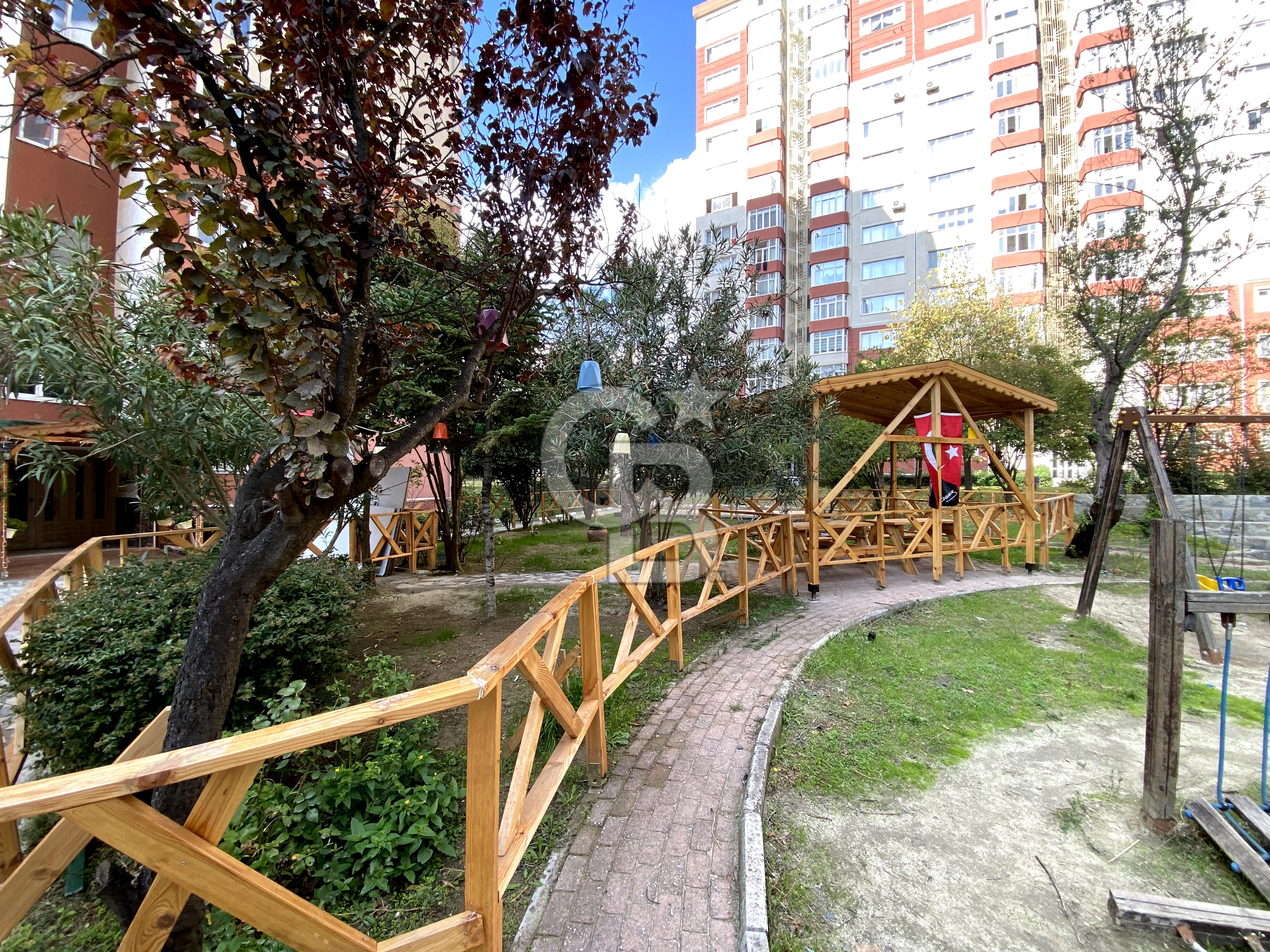 Beylikdüzü Atatürk Bulvarında Siteiçi Satılık 3+1 Daire