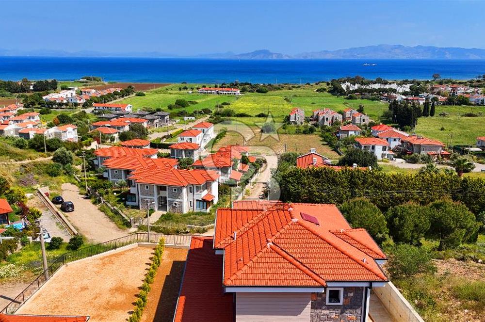 Datça Burgaz'da Panoramik Deniz Manzaralı 6+2 Villa