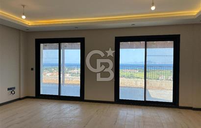Datça Burgaz'da Panoramik Deniz Manzaralı 6+2 Villa