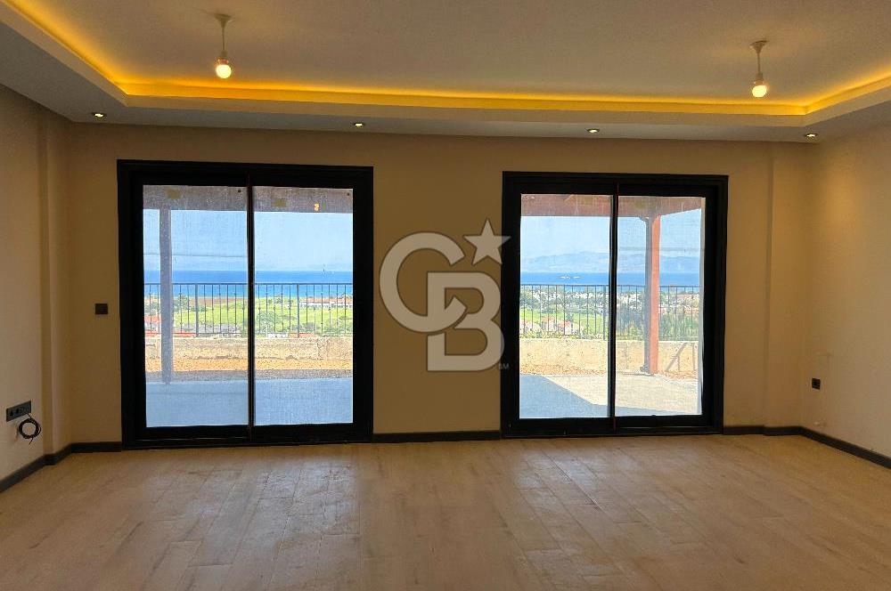 Datça Burgaz'da Panoramik Deniz Manzaralı 6+2 Villa