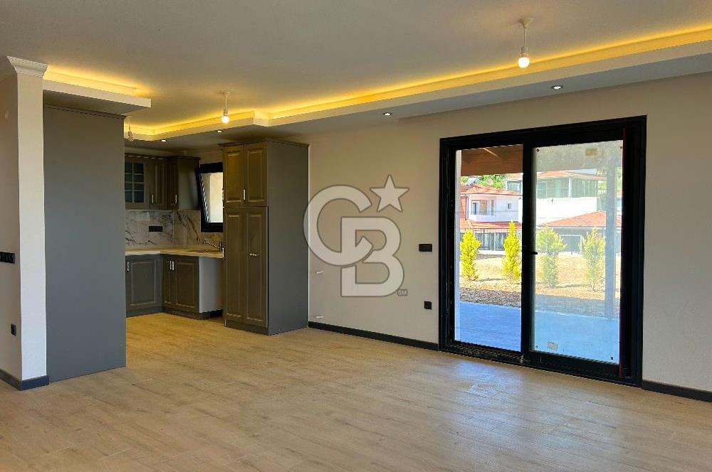 Datça Burgaz'da Panoramik Deniz Manzaralı 6+2 Villa