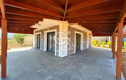 Datça Burgaz'da Panoramik Deniz Manzaralı 6+2 Villa