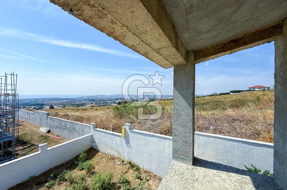 Silivri Selimpaşa' da Komple Deniz Manzaralı Natamam Villa – 3 Katlı, Geniş Bahçeli ve Hobi Alanlı Villa