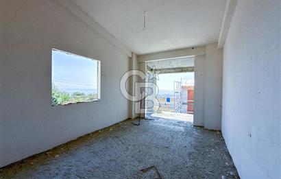 Silivri Selimpaşa' da Komple Deniz Manzaralı Natamam Villa – 3 Katlı, Geniş Bahçeli ve Hobi Alanlı Villa