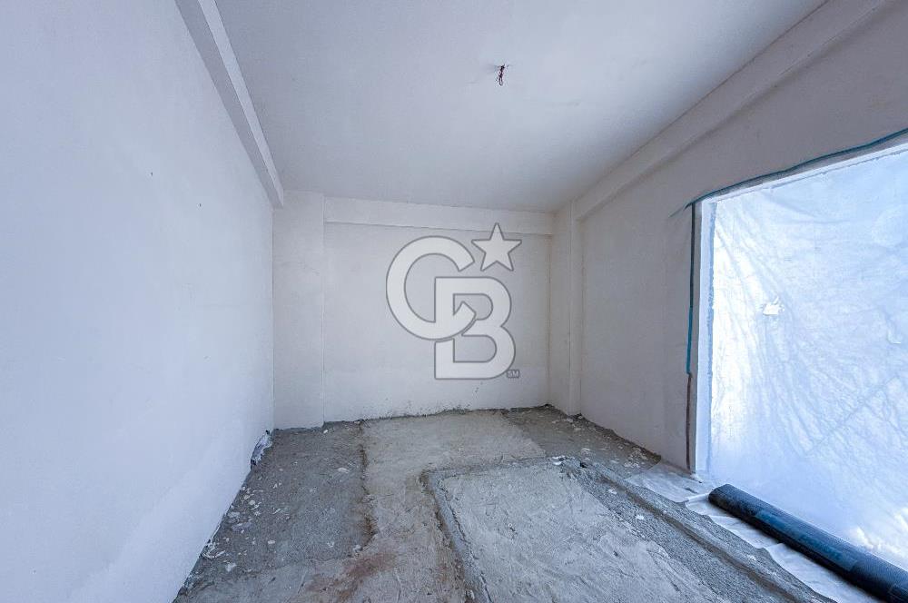 Silivri Selimpaşa' da Komple Deniz Manzaralı Natamam Villa – 3 Katlı, Geniş Bahçeli ve Hobi Alanlı Villa