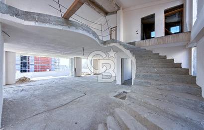 Silivri Selimpaşa' da Komple Deniz Manzaralı Natamam Villa – 3 Katlı, Geniş Bahçeli ve Hobi Alanlı Villa