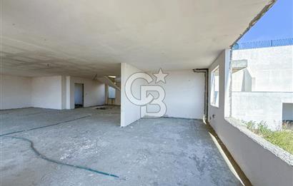 Silivri Selimpaşa' da Komple Deniz Manzaralı Natamam Villa – 3 Katlı, Geniş Bahçeli ve Hobi Alanlı Villa