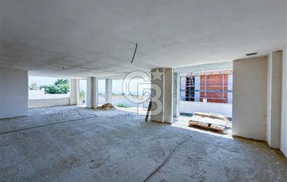 Silivri Selimpaşa' da Komple Deniz Manzaralı Natamam Villa – 3 Katlı, Geniş Bahçeli ve Hobi Alanlı Villa