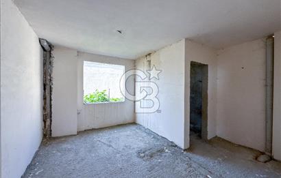 Silivri Selimpaşa' da Komple Deniz Manzaralı Natamam Villa – 3 Katlı, Geniş Bahçeli ve Hobi Alanlı Villa