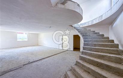 Silivri Selimpaşa' da Komple Deniz Manzaralı Natamam Villa – 3 Katlı, Geniş Bahçeli ve Hobi Alanlı Villa