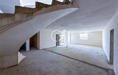 Silivri Selimpaşa' da Komple Deniz Manzaralı Natamam Villa – 3 Katlı, Geniş Bahçeli ve Hobi Alanlı Villa