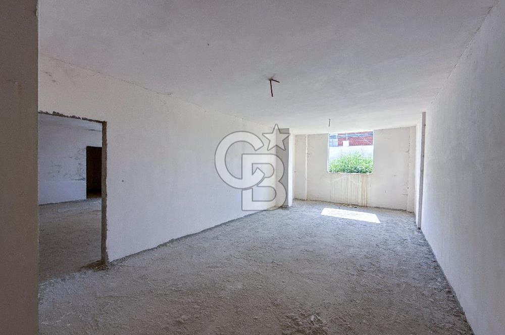 Silivri Selimpaşa' da Komple Deniz Manzaralı Natamam Villa – 3 Katlı, Geniş Bahçeli ve Hobi Alanlı Villa