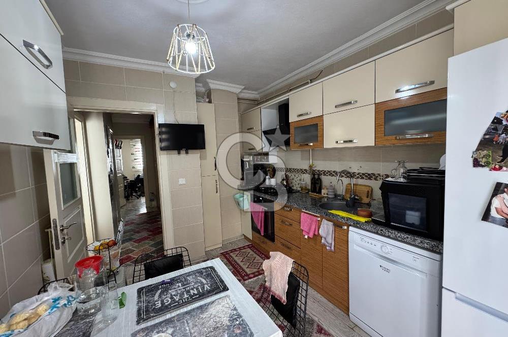 ZÜBEYDE HANIM MAHALLESİNDE SATILIK DOĞALGAZLI 2+1