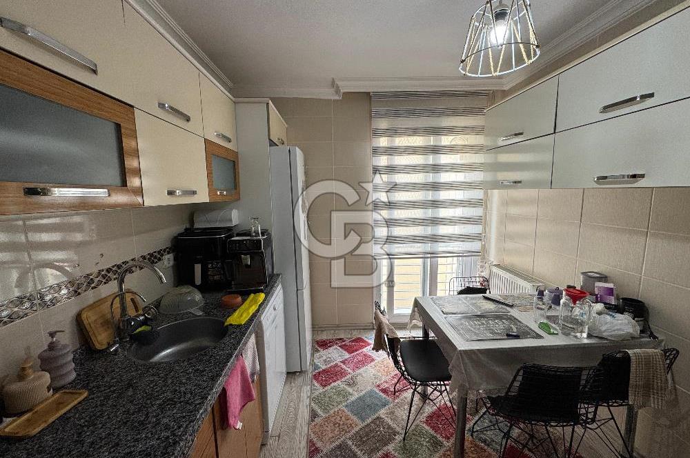 ZÜBEYDE HANIM MAHALLESİNDE SATILIK DOĞALGAZLI 2+1