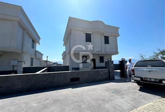 JASSE'DEN KUŞADASINDA FOURLEX DENİZ MANZARALI HAVUZLU