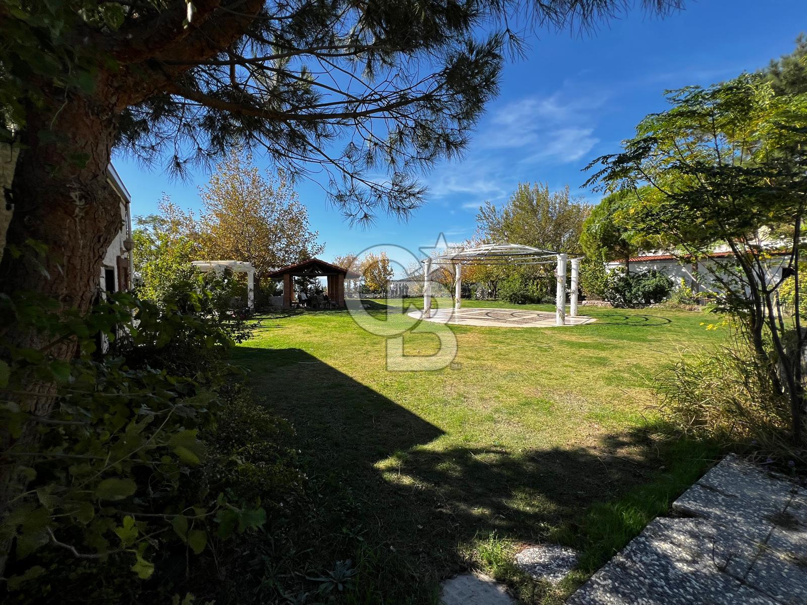 MUSELAND-BORNOVA HOMEROS'TA DEVREN KİRALIK RESTORAN&KAHVALTI SALONU