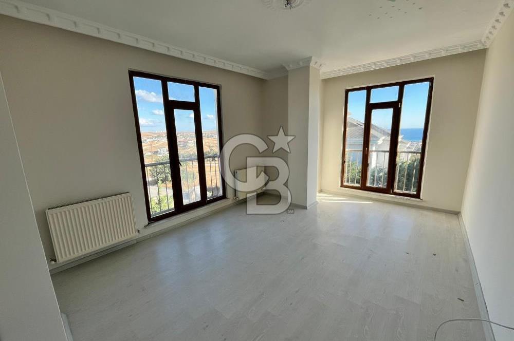 BÜYÜKÇEKMECE'DE MÜSTAKİL DENİZ MANZARALI VİLLA