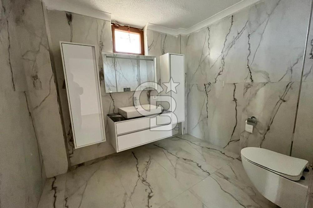 BÜYÜKÇEKMECE'DE MÜSTAKİL DENİZ MANZARALI VİLLA