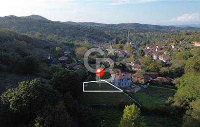 ÇANAKKALE LAPSEKİ GÜRECİ KÖYÜNDE SATILIK KÖYİÇİ İMARLI ARSA