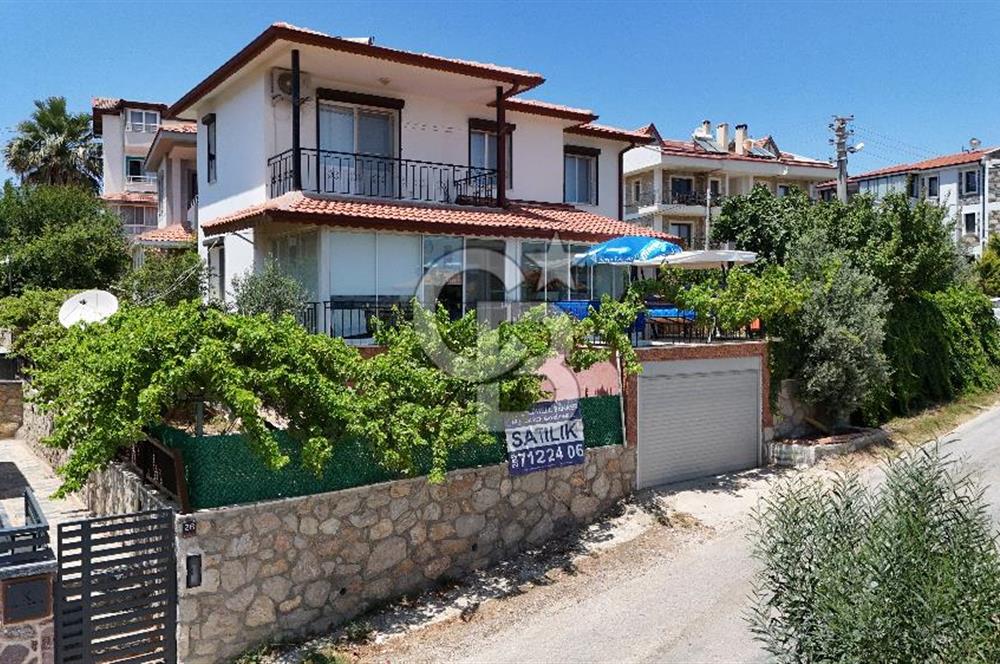 Datça'da Her Odasından Deniz Manzarasına Sahip Satılık 3+1 Villa