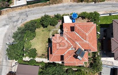 Datça'da Her Odasından Deniz Manzarasına Sahip Satılık 3+1 Villa