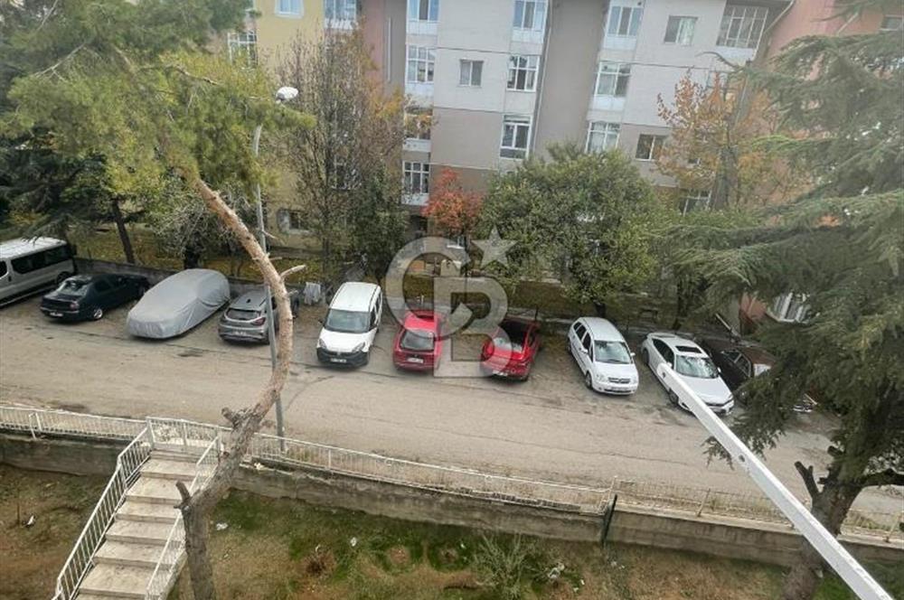 Çankaya İşçi Blokları Mahallesinde Okul Yanı  3+1 Kiralık Daire