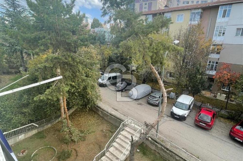 Çankaya İşçi Blokları Mahallesinde Okul Yanı  3+1 Kiralık Daire