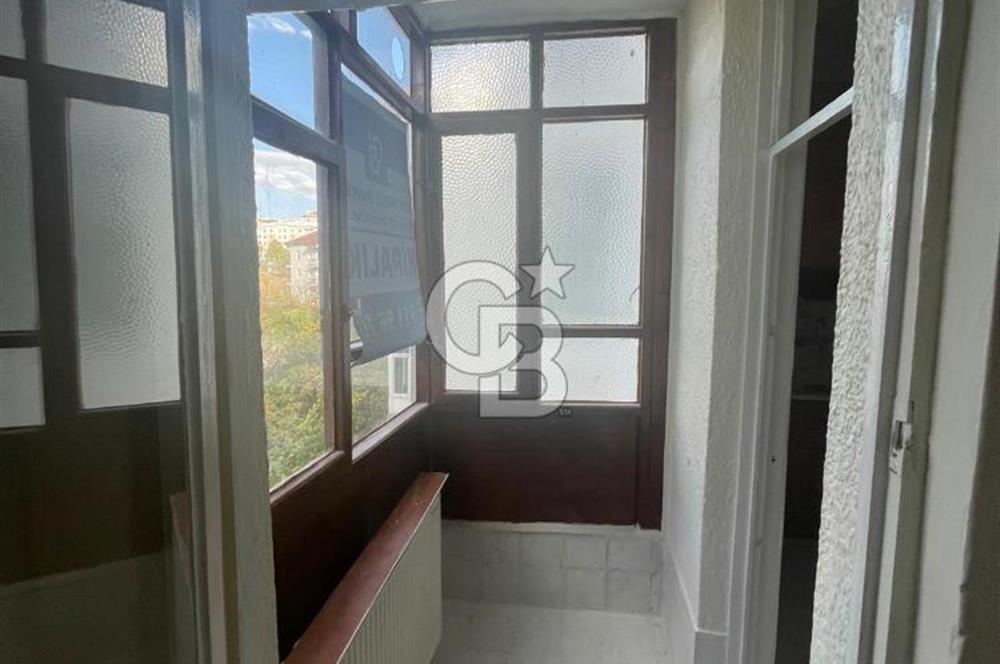 Çankaya İşçi Blokları Mahallesinde Okul Yanı  3+1 Kiralık Daire