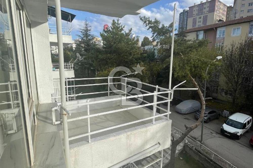 Çankaya İşçi Blokları Mahallesinde Okul Yanı  3+1 Kiralık Daire