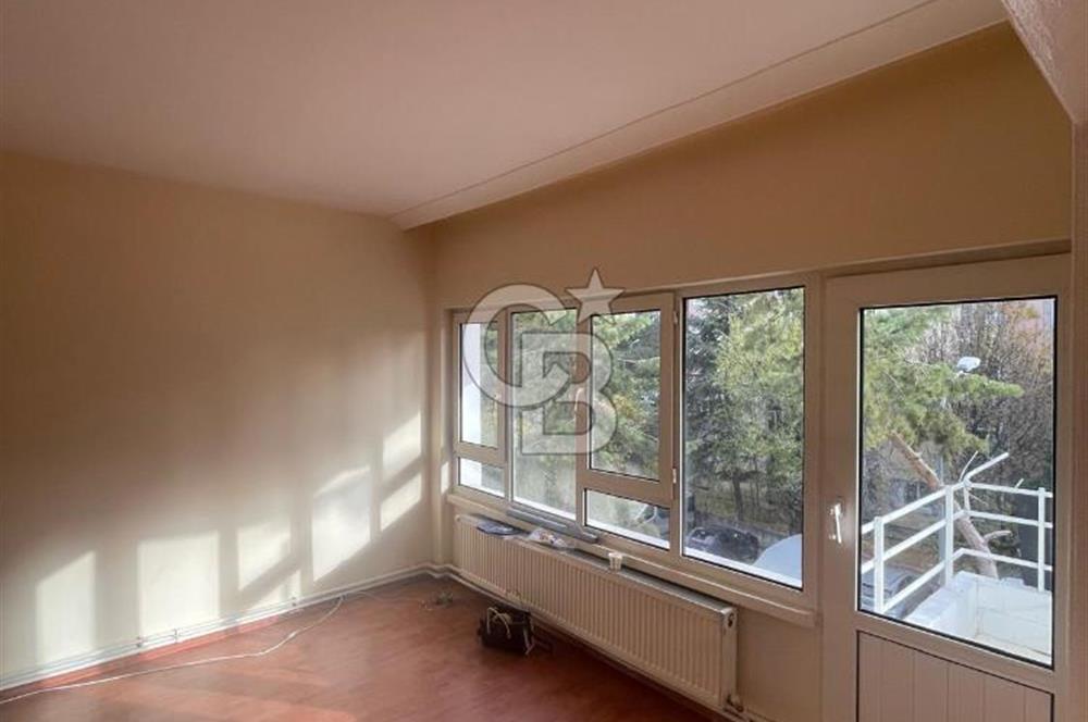Çankaya İşçi Blokları Mahallesinde Okul Yanı  3+1 Kiralık Daire