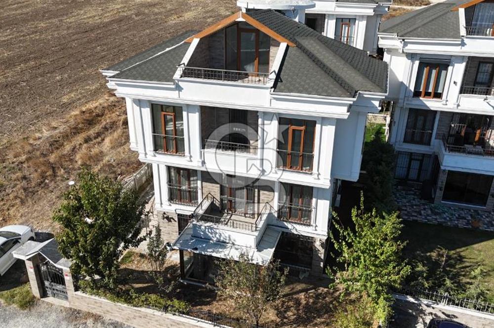 BÜYÜKÇEKMECE'DE MÜSTAKİL DENİZ MANZARALI VİLLA